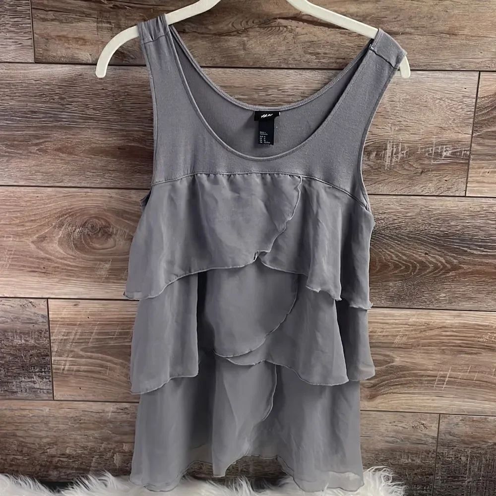H&M Ladies Ruffle Layered Top, Size Medium, Gray